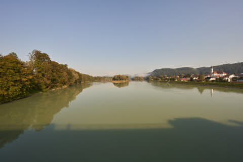 Gemeinde Marktl Landkreis Altötting Aussicht Innbrücke (Dirschl Johann) Deutschland AÖ